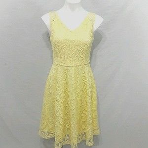 Dressystar Yellow Lace Fit & Flare Dress Women’s Medium Sleeveless V-Neck Summer